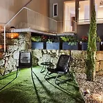 Unique Apartment With A Gorgeous Garden