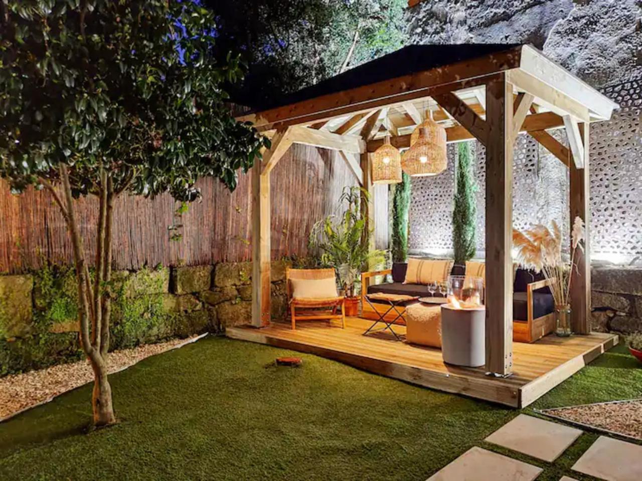 Unique With A Gorgeous Garden *