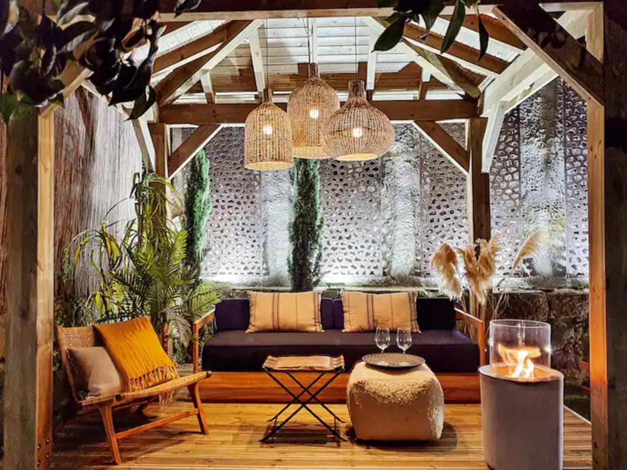 Unique With A Gorgeous Garden Apartamento